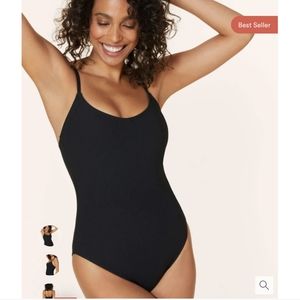 Andie Swim | The Amalfi Ribbed Black Swim Suit // M